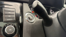 Nissan Qashqai 1.3 DiG-T N-Connecta 5dr [Glass Roof Pack] Petrol Hatchback